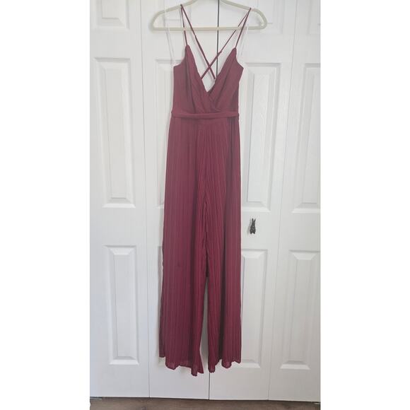 Lulu's Pleat and Thank You Wine Red Pleated Jumpsuit Sz S - Picture 6 of 16